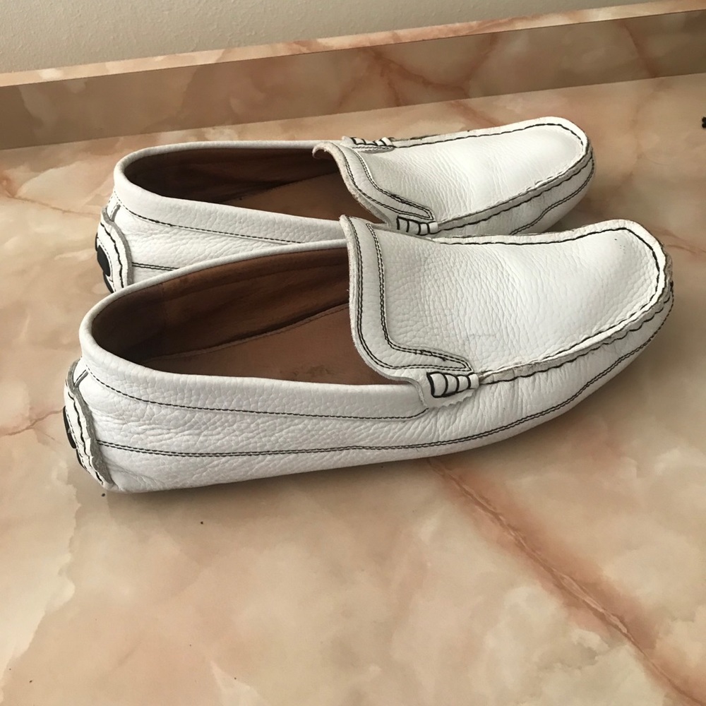 Men’s leather shoes in size 9.5